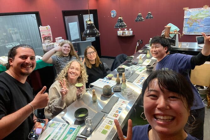 【NEW】Matcha Making Experience and Matcha Comparison in Tokyo - Choosing a favorite and whisking usucha