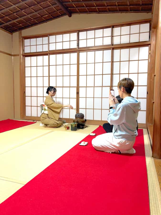 【NEW】Shibuya Tea Ceremony Tokyo-Chaan - Why this small tea ceremony works in the middle of Shibuya