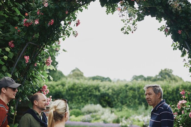 Notting Hill Walking Tour with Cream Tea - Kensington Gardens and the Princess Diana memorial