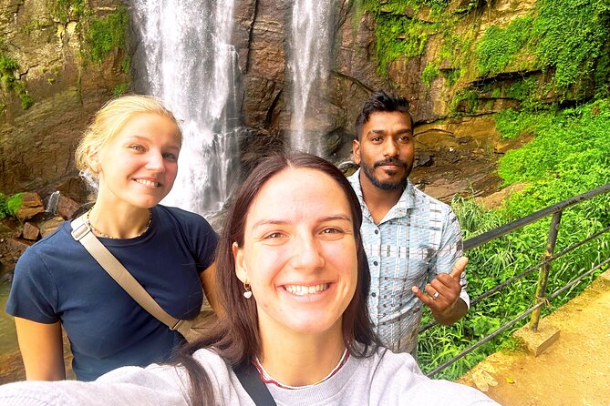 Nuwaraeliya Tea Factory and WaterFall Tour’s With DMJ Tours - Photo stops and the human side of the tour