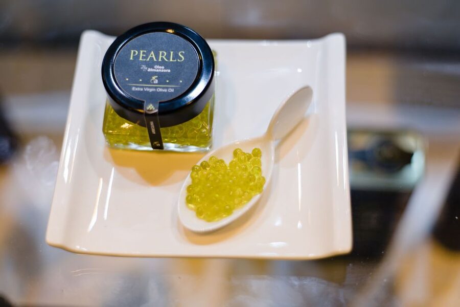 OleoAlmanzora: Guided tour + EVOO Breakfast/Afternoon tea - Finishing in the Almería Gourmet Shop