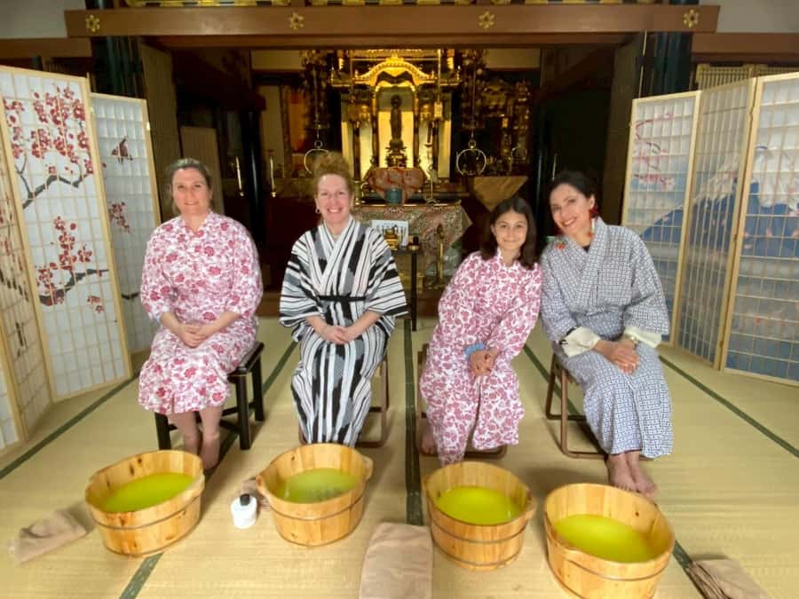 Osaka Temple Cool Foot Bath & Matcha Experience〈45min〉 - Who will enjoy this most