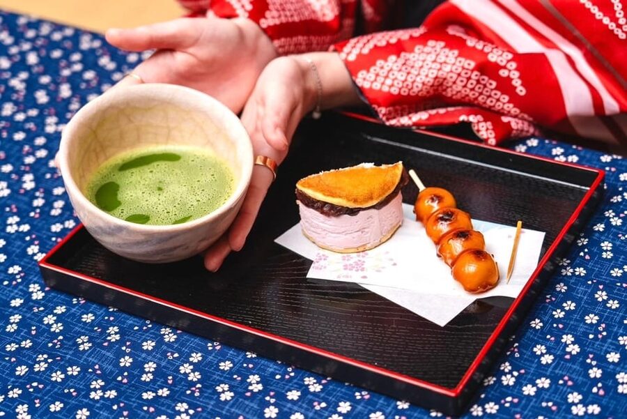 Osaka Temple Head Spa &Matcha Facial – Refresh & Glow〈90min〉 - Incense, bells, and a short lesson in Japanese worship