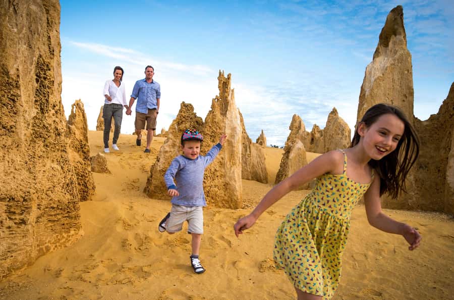 Perth: Pinnacles Desert Lobster Tour with Morning Tea - Who should book this outing?
