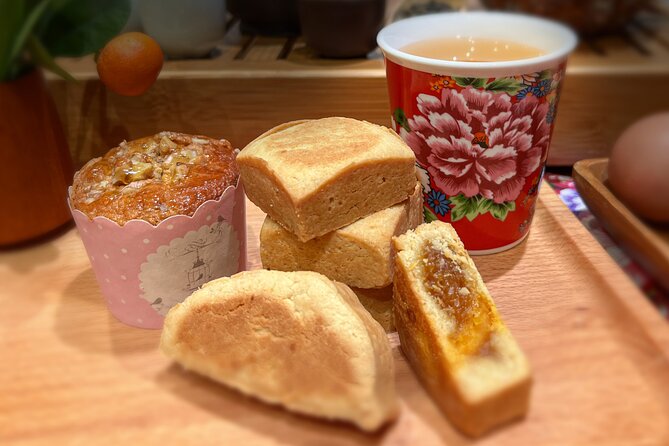 Pineapple Pastry with Egg Yolk, Longan Cake, High Mountain Oolong Tea. Taiwan Traditional Dessert Experience-D (Taipei Cooking Class) - Food Allergies, Dietary Needs, and Service Animals