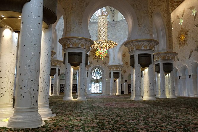 Private Abu Dhabi Sheikh zayed mosque with Louver Museum & Emirates Place Tea - Is $200 per person a fair price?