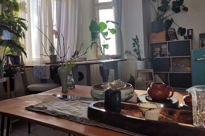Private Authentic Tea Experience in Prague - How the private format affects the visit