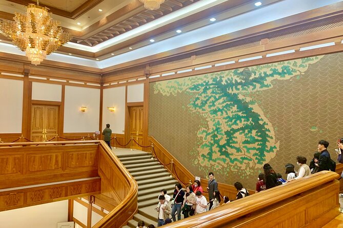 Private Full-Day Guided Tour in Seoul with Lunch, Tea and Dinner - Samgyetang at Tosokchon