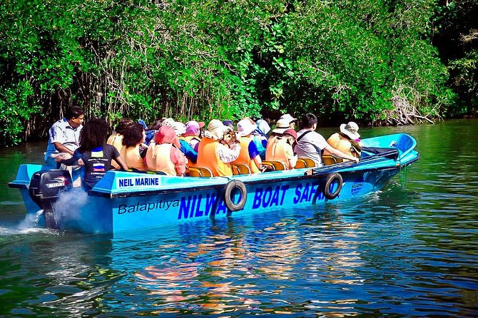 Private Galle Day Tour with Boat Safari & Tea Factory Visit - All Inclusive - Buddhist temple and the jewelry showroom