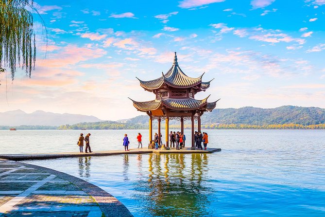 Private Hangzhou Day Tour to West Lake, Lingyin Temple, Tea Village, Old Pagoda - Lingyin Temple and the stone carvings at Fei Lai Feng