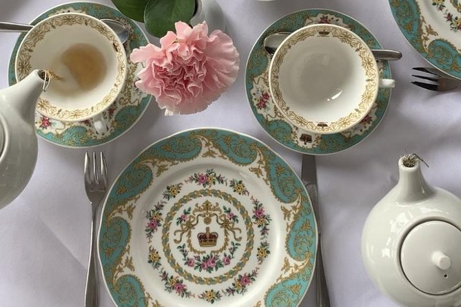 Private Tour: Royal High Tea At Kensington Palace Gardens - Kensington Palace and the Diana statue