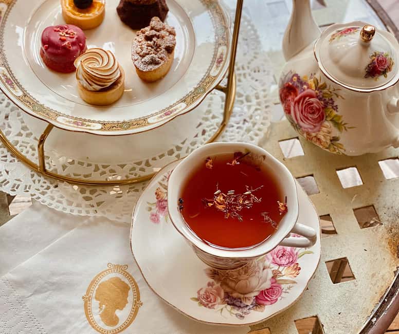 Rouen: French-style tea time at Dame Cakes - A French goûter across from Rouen Cathedral