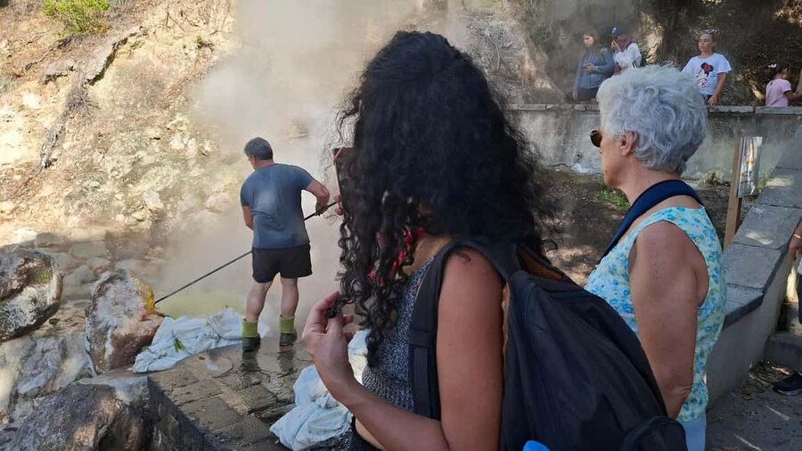 São Miguel: 2-Day Island Tour, Tea & Pineapple Plantation - What $132 buys you over two days