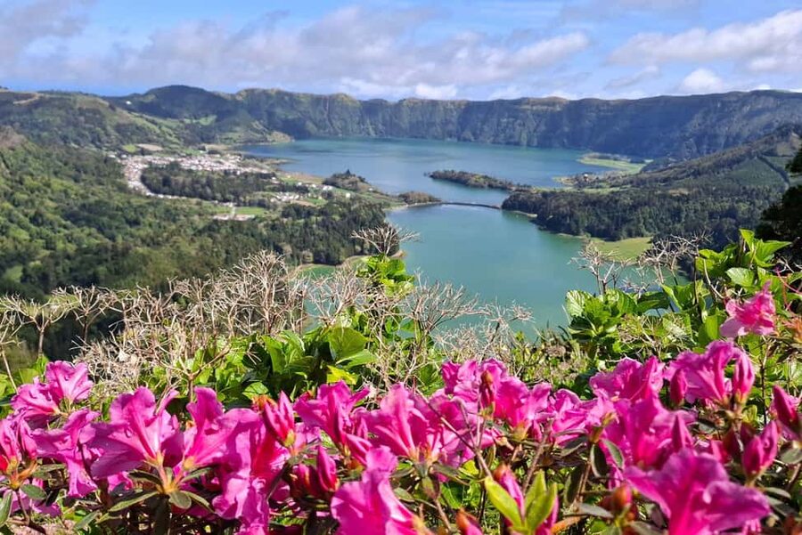 São Miguel: 2-Day Island Tour, Tea & Pineapple Plantation - Day two: tea fields and Ribeira dos Caldeirões
