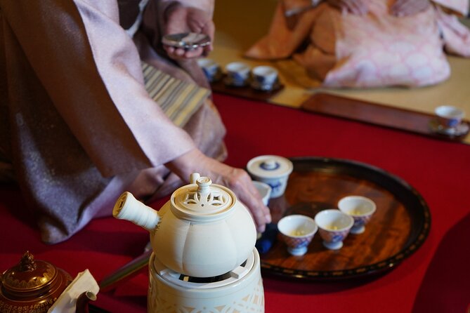 Sencha-do the Japanese Tea Ceremony Workshop in Kyoto - Sencha and wagashi provide the pleasant finish