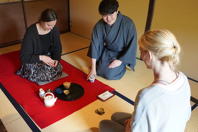 Sencha-do the Japanese Tea Ceremony Workshop in Kyoto - Why the four-person limit improves the lesson