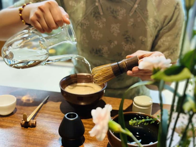 Shanghai: Chinese Tea Ceremony Experience - Comparing China’s three tea classes