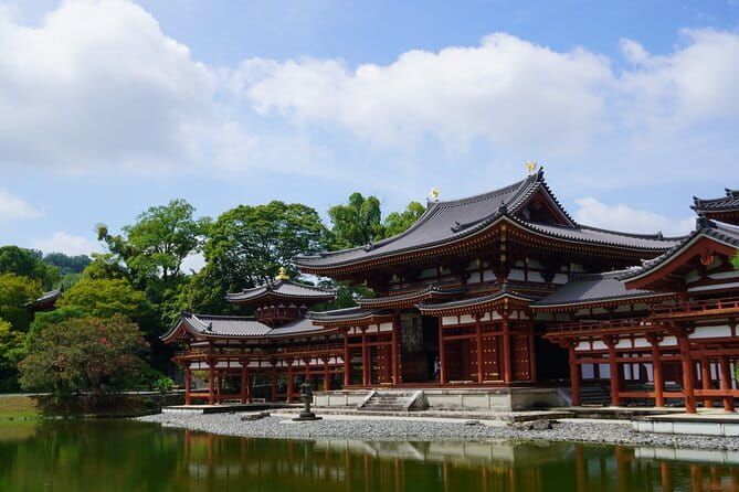 Slow Cycling Tour at Uji's Matcha Green Tea Fields and Heritage - Returning through Byodo-in and the tea shops