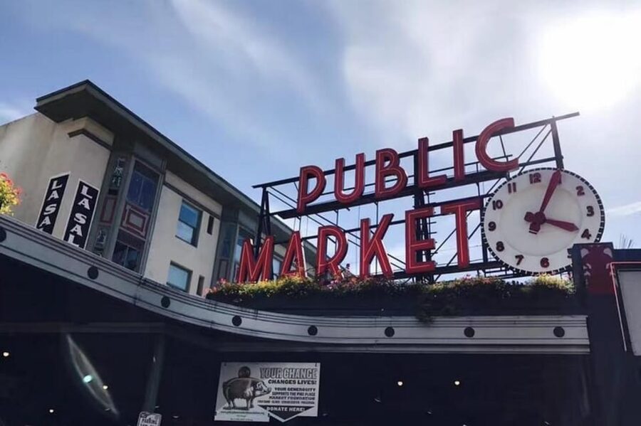 Small Group Seattle Day Tour with Major Attractions,Tea&Deli - A Seattle overview built around two excellent viewpoints