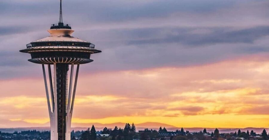 Small Group Seattle Day Tour with Major Attractions,Tea&Deli - Space Needle and Chihuly: choose your Seattle Center add-on
