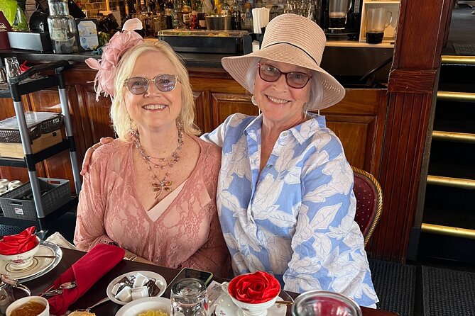 St. Johns River High-Tea Cruise Tour in Sanford - A noon departure from Sanford