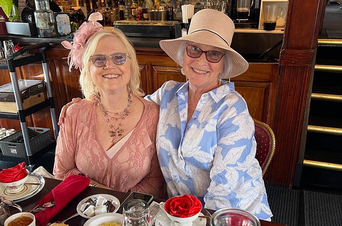 St. Johns River High-Tea Cruise Tour in Sanford - The crew can shape the experience