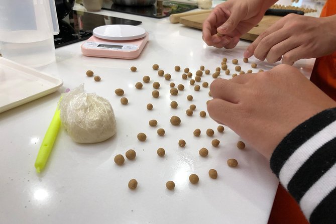 Street Food Cooking Class in Taipei : Gua Bao/Lu Rou Fan/Boba Tea - A patient guide and a genuinely small class