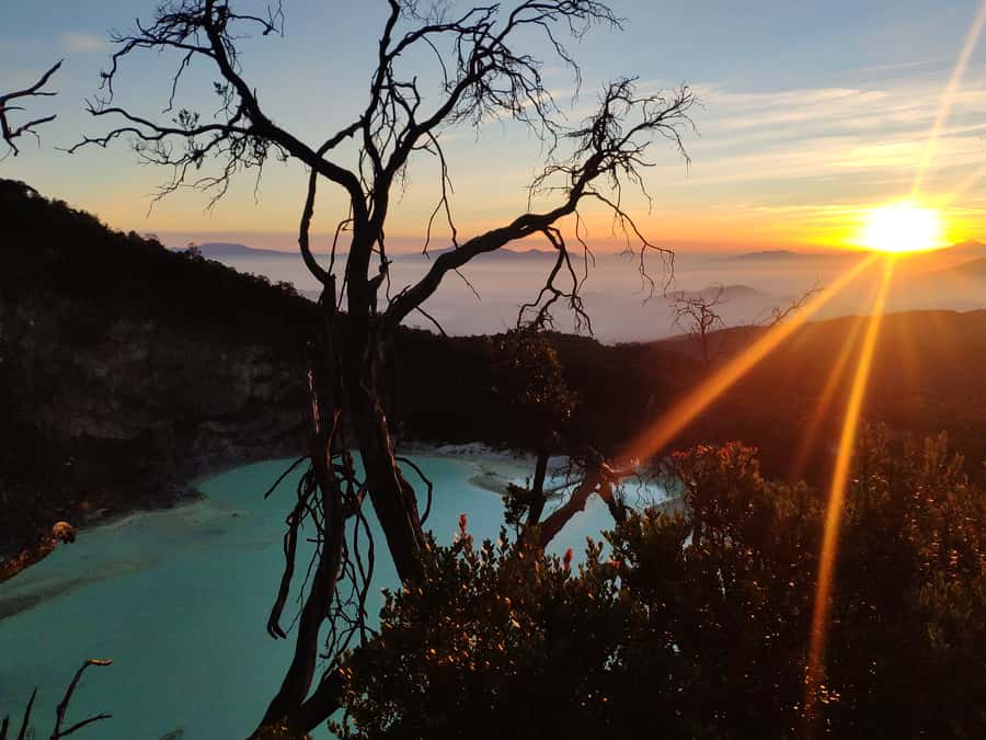 Sunrise Sunan Ibu,Kawah Putih,Volcano,Tea factory,Hot spring - Seeing the unusual colors of Kawah Putih