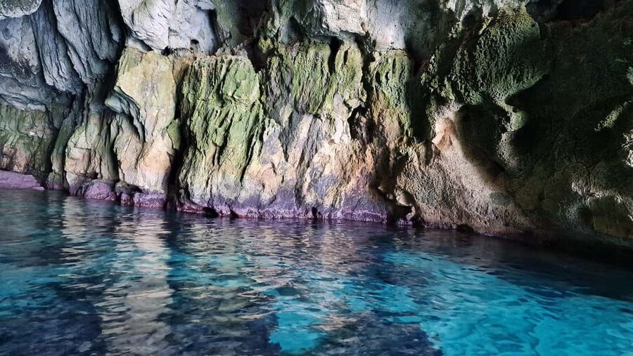 Syracuse:Ortigia, Sea Caves Winter Boat Tour + Tea & Blanket - Is $29 good value for one hour?