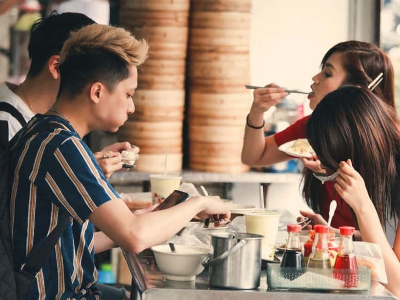 Taipei: Taiwan Traditional Breakfast & Market & Tea Tasting - More Than 10 Tastings, With a Full Meal Built In