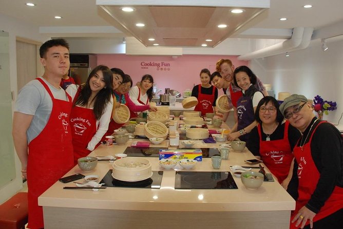 Taiwan Traditional Delicacies Experience, Xiao Long Bao, Chicken vermicelli with mushroom and sesame oil, Tofu strips salad, Bubble milk tea. - Why the three-hour schedule works