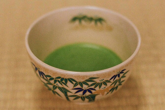 Tea ceremony by the tea master in Kyoto SHIUN AN - Watching the formal preparation
