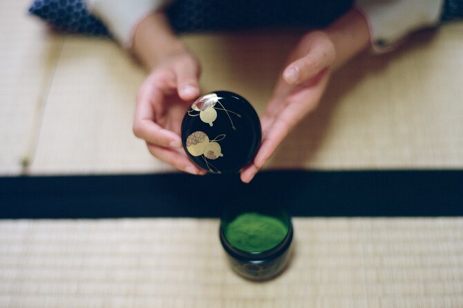 Tea ceremony by the tea master in Kyoto SHIUN AN - What sitting on the floor is really like