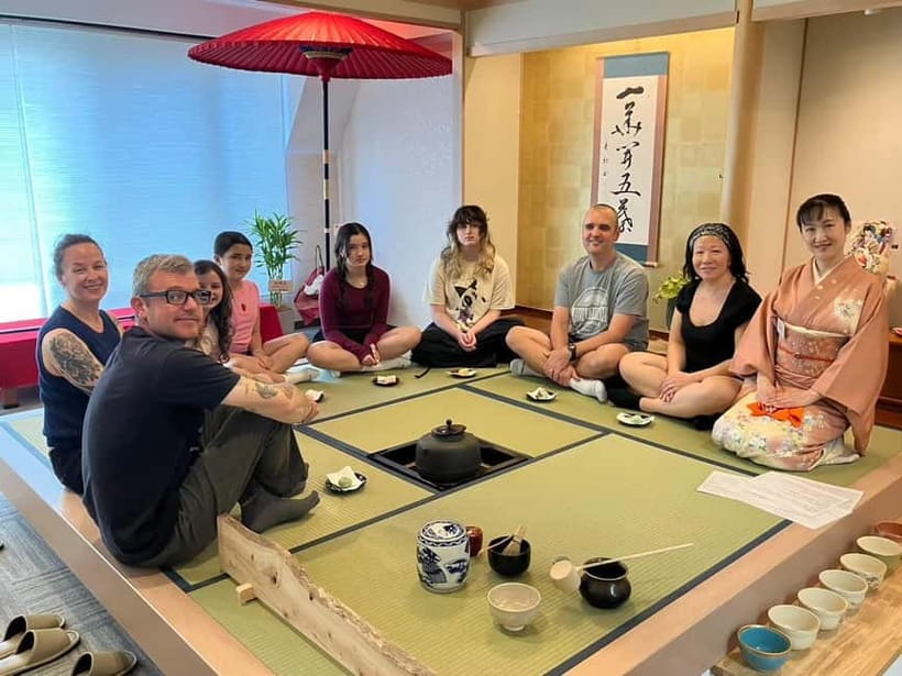 Tea ceremony experience in Japanese-style room 60min - Key points at a glance