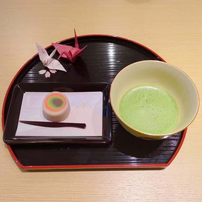 Tea ceremony experience in Japanese-style room 60min - A traditional room made for photos