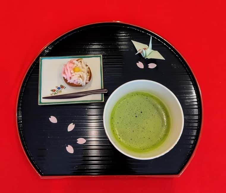Tea ceremony experience in Japanese-style room 60min - Choosing a bowl, sweet, and place in the room
