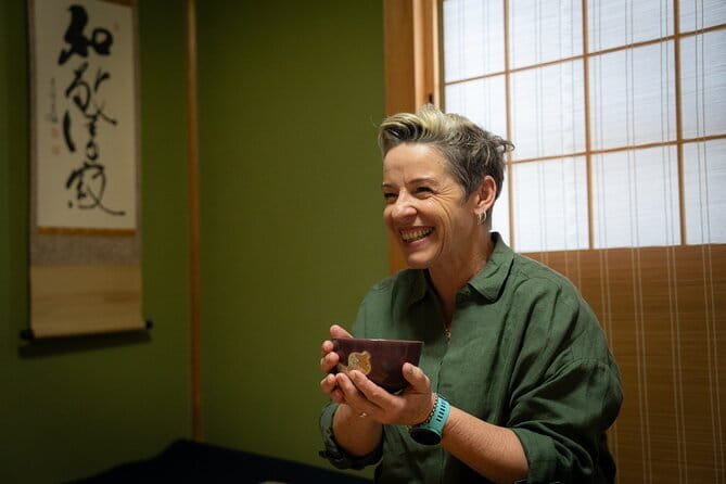 Tea Ceremony Experience in Kyoto - Learning to whisk matcha instead of only watching