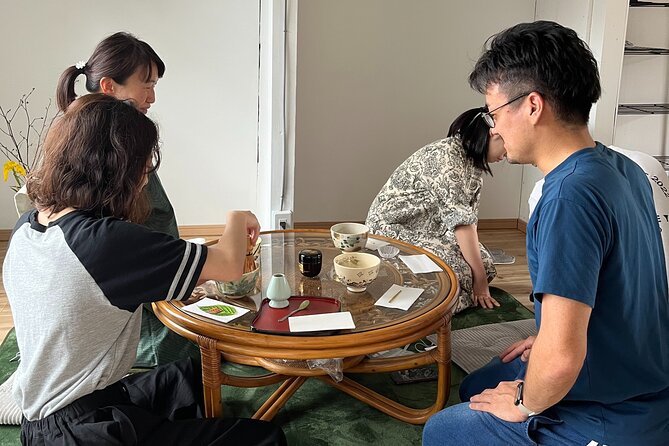 Tea Ceremony in a Century-old Japanese Town House - What the Interpreter Adds