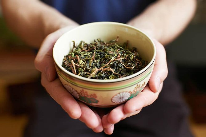 Tea of Taipei: Small-Group Tour with Taipei City Sightseeing - The final tea ceremony in Shihting Old Street
