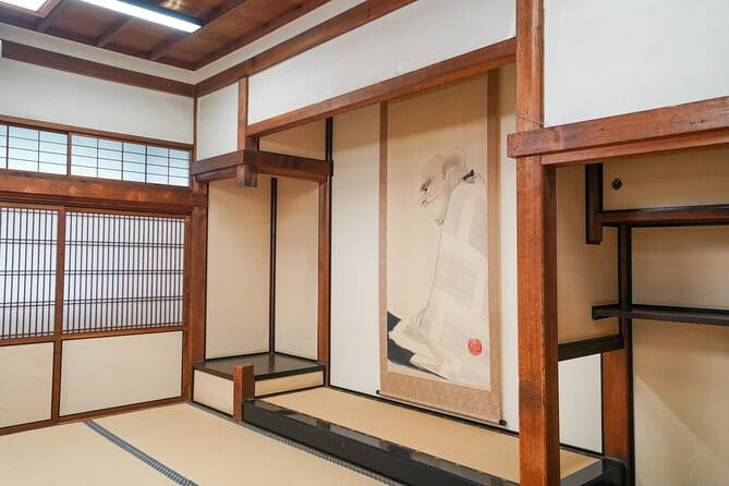 The Way of Tea: Kyoto Crafts, Hidden Temples & Wabi-Sabi Walk - The final hour belongs to matcha