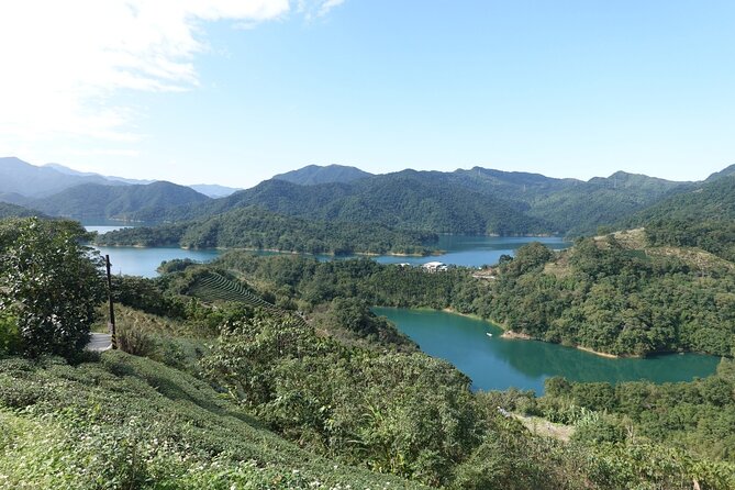 Thousand Island Lake and Pinglin Tea Plantation from Taipei - Thousand Island Lake and Feitsui Reservoir