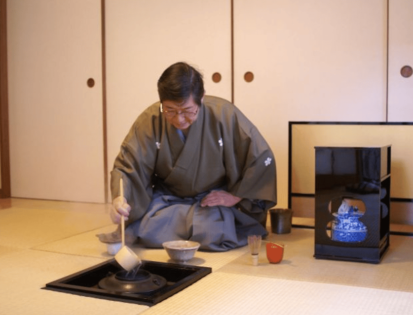 Tokyo:Tea ceremony experience at Komaba Warakuan - Choosing between rich tea and light tea