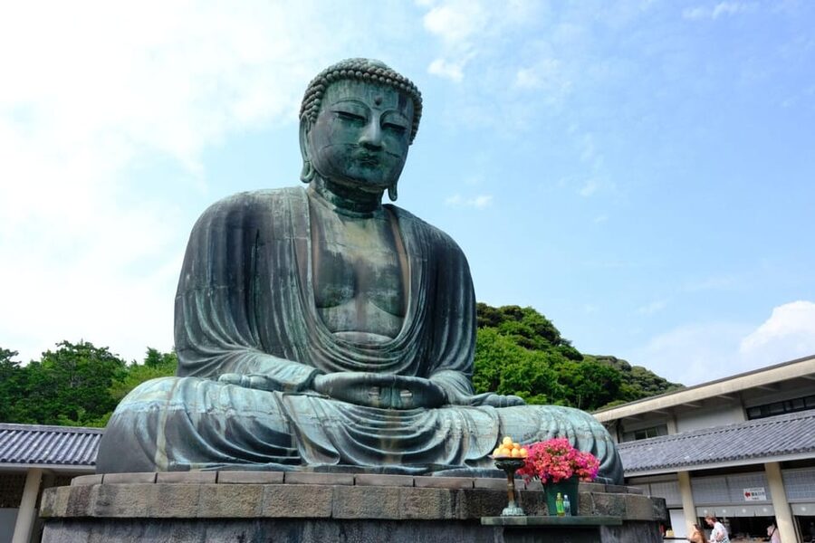 Trip to Kamakura & Enoshima: Shrines, Seaside, Temples &Tea - Entering the Great Buddha at Kōtoku-in