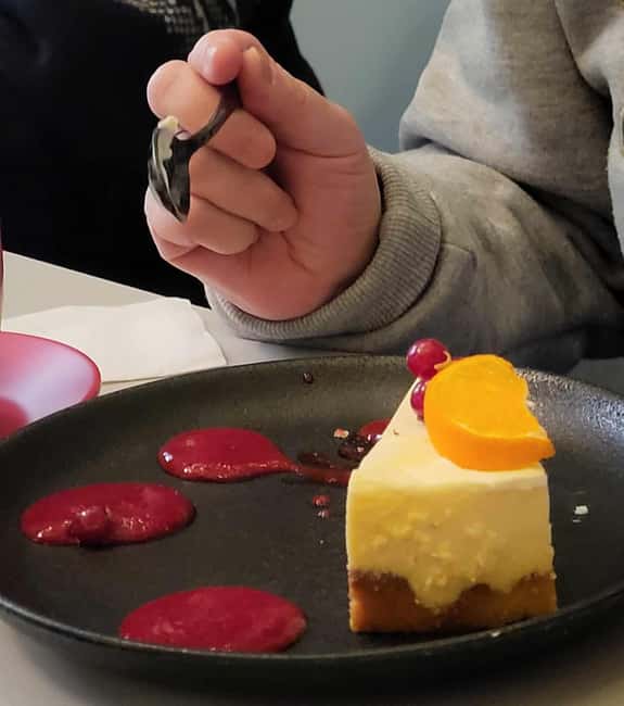 Tromsø Sweet Temptations Tour: Afternoon Tea & Other Sweets - How the 150-minute timing affects your day
