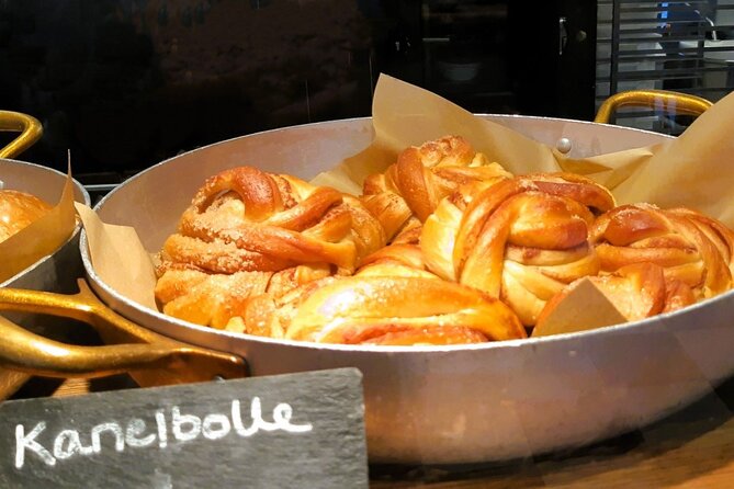 Tromsø Sweet Temptations with Afternoon Tea - The guide can make or break the experience