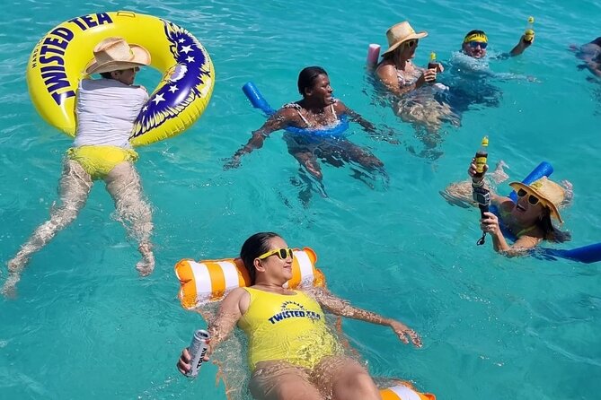 Twisted Tea Pontoon Party Boat in beautiful Bermuda - Admiralty House Park gives you the longest stop