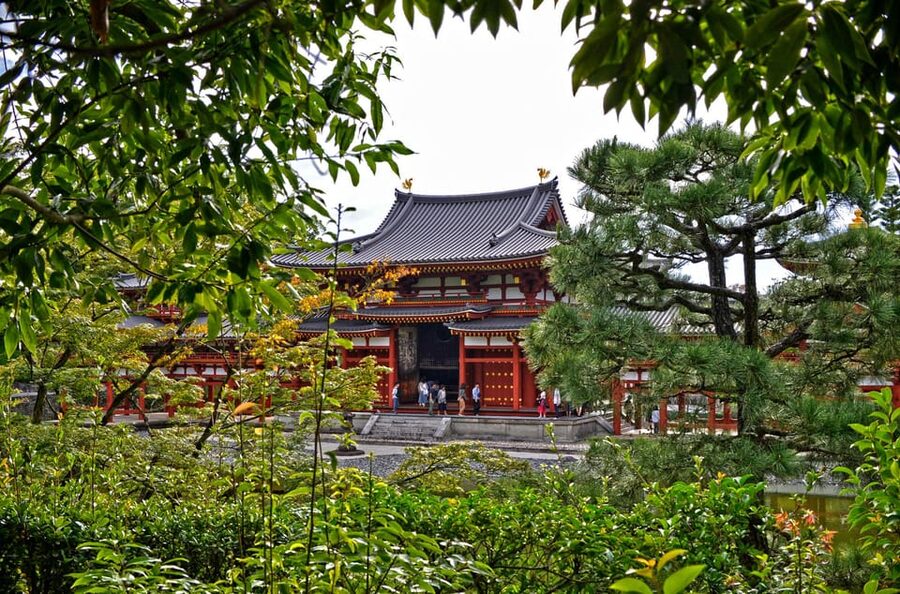 Uji: UNESCO Heritage & Tea Ceremony Walking Tour - Learning tea etiquette at Taihoan
