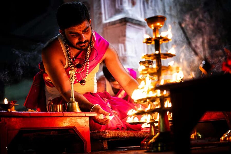 Varanasi: Sunrise Boat Ride with Masala Tea - Arti Ceremony - Masala tea beside the river
