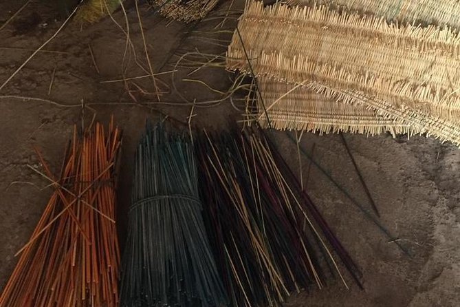 Visit the Oasis & Tea at the basket maker. - Meeting the basket maker and sharing Moroccan tea
