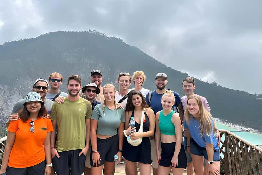 Volcano, Hot Spring, Mud Bath & Tea plantation all included - Key Points at a Glance